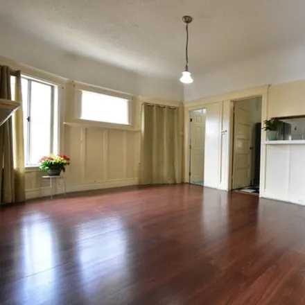 Image 7 - 1514 South New Hampshire Avenue, Los Angeles, CA 90006, USA - House for sale