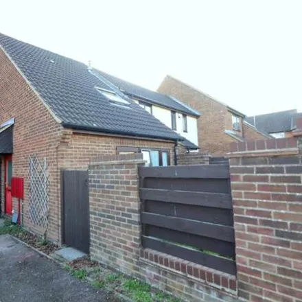 Buy this 1 bed house on Lucas Gardens in Luton, LU3 4BE