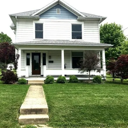 Buy this 3 bed house on 846 North 16th Street in Cambridge, OH 43725