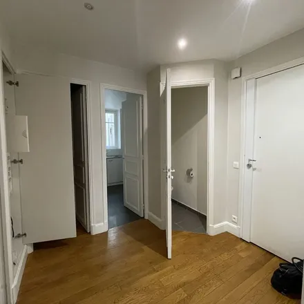 Rent this 4 bed apartment on 27 Rue Péclet in 75015 Paris, France