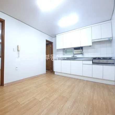 Image 2 - 서울특별시 송파구 석촌동 266-12 - Apartment for rent