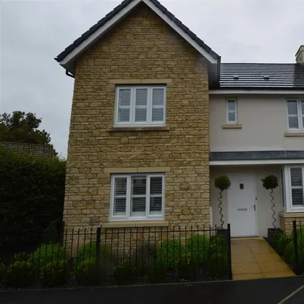 Rent this 4 bed house on Nightingale Way in Bath and North East Somerset, BA3 4GD