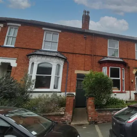 Rent this 6 bed townhouse on Dhindsa Stores in Richmond Road, Lincoln