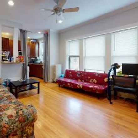 Rent this 2 bed apartment on #2s,1509 West Sherwin Avenue