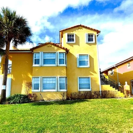 Buy this 2 bed condo on 1152 North Bay Reach Circle in Lake Park, Palm Beach County