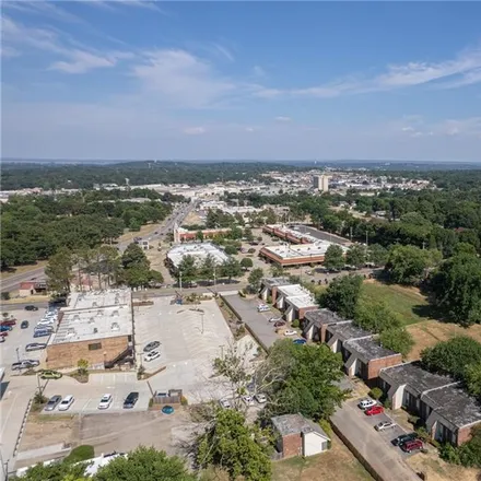 Image 5 - 1618 South Albert Pike Avenue, Fort Smith, AR 72903, USA - Duplex for sale