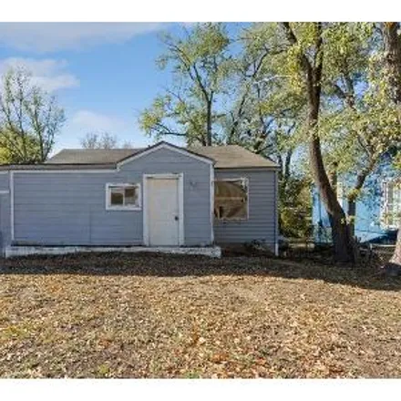 Buy this 2 bed house on 1952 North 46th Street in Kansas City, KS 66102
