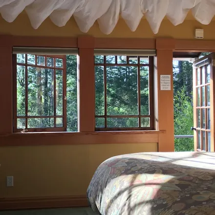Rent this 1 bed house on Mendocino County in California, USA