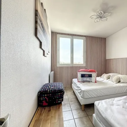 Rent this 2 bed apartment on 85160 Saint-Jean-de-Monts