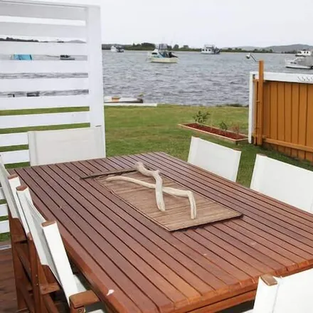 Rent this 2 bed townhouse on Marks Point NSW 2280