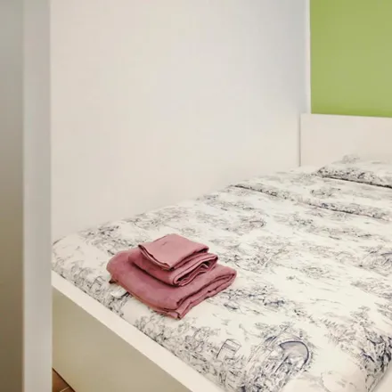 Rent this 4 bed room on Via Salvatore Barzilai in 13, 20146 Milan MI