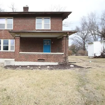 Buy this 3 bed house on 1168 Cardinal Street in Alton, IL 62002