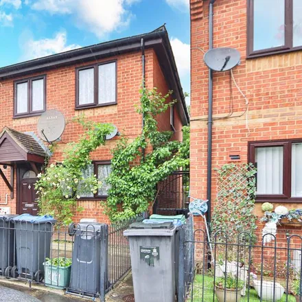 Rent this 3 bed house on Brailsford Close in London, CR4 3RP