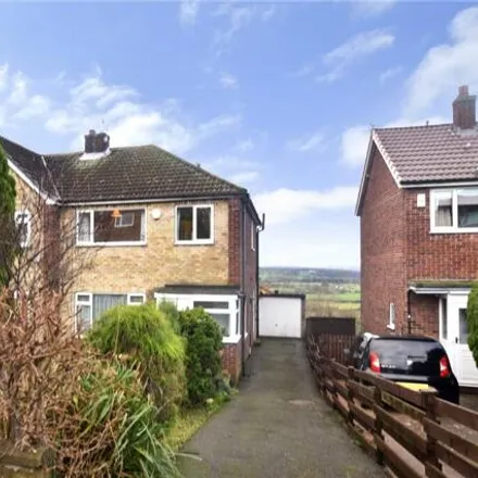 Buy this 3 bed duplex on Well Garth Bank in Farsley, LS13 1EW