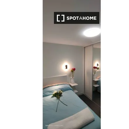Image 3 - Rotonda UDS, Avenida de Portugal, 37005 Salamanca, Spain - Room for rent