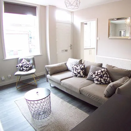 Rent this 2 bed townhouse on Thornville Street in Leeds, LS6 1PW
