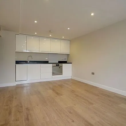 Rent this 2 bed townhouse on Devonshire Mews in Harrogate, HG1 4BF