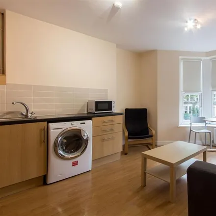 Rent this 2 bed apartment on Lowther Road in Richmond Road, Cardiff