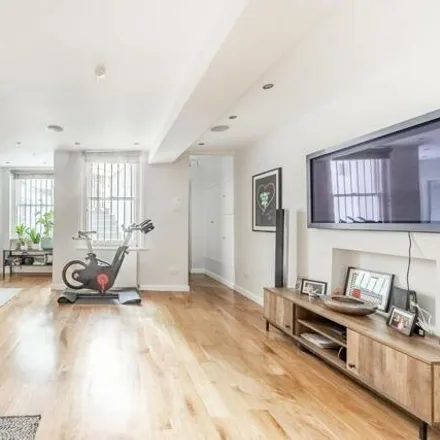 Image 7 - Courtside, 47-49 Penywern Road, London, SW5 9AS, United Kingdom - Apartment for sale