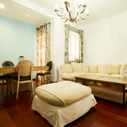 Rent this 4 bed apartment on Madrid in Paseo de las Delicias, 66