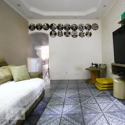 Buy this 3 bed house on Rua Regina Lourdes Nunes in Jardim Roberto, Osasco - SP