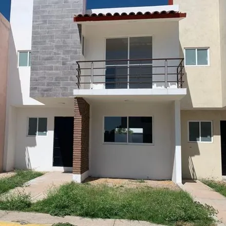 Buy this 3 bed house on Circuito Viñedos in 76803 San Juan del Río, QUE