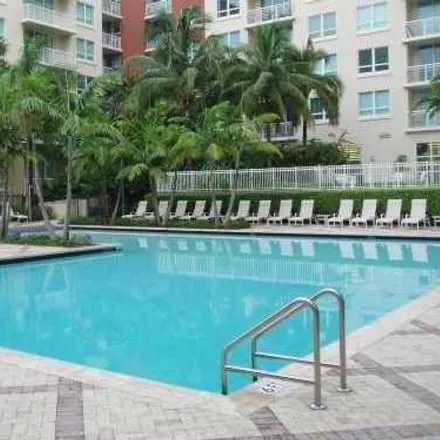 Image 4 - 2000 North Bayshore Drive, Miami, FL 33137, USA - Condo for sale