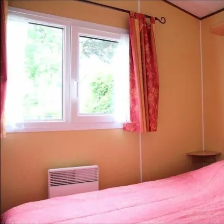 Rent this 2 bed house on Rue de la parée in 85470 Bretignolles-sur-Mer, France