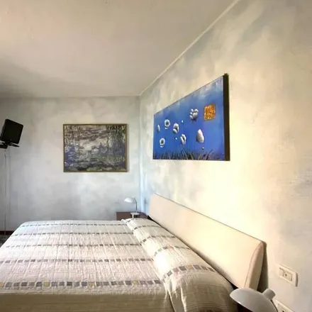 Image 4 - Peschiera del Garda, Viale Stazione, 37019 Peschiera del Garda VR, Italy - Apartment for rent