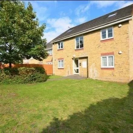 Rent this 2 bed room on Cotswold Close in Slough, SL1 2TF