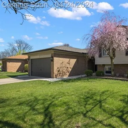 Image 2 - 15426 Valerie Drive, Macomb Township, MI 48044, USA - House for sale