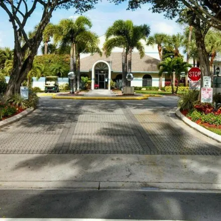 Image 5 - 706 Executive Center Drive, West Palm Beach, FL 33401, USA - Apartment for rent