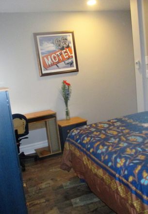 Rent this 3 bed room on 2541 Avenue Bourbonnière in Montréal, QC H1W 3P5