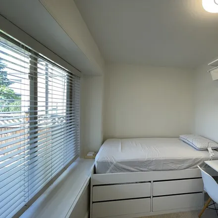 Image 2 - Burnaby, BC, CA - House for rent
