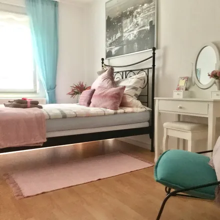 Rent this 3 bed apartment on Grubenweg 20 in 66123 Saarbrücken, Germany