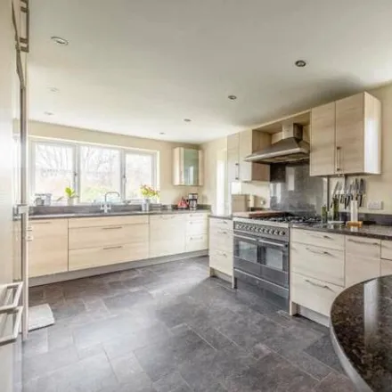 Image 3 - 27 Post Meadow, Iver Heath, SL0 0DU, United Kingdom - House for sale