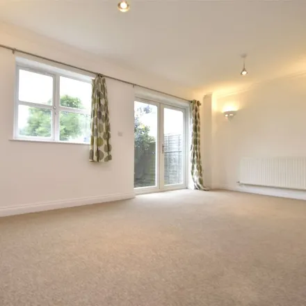 Rent this 3 bed apartment on Broadmoor Lane in Bath, BA1 4JY