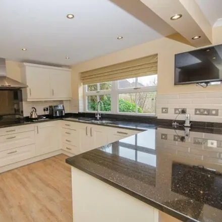 Image 3 - 39 Heathfields, Bristol, BS16 6HT, United Kingdom - House for sale