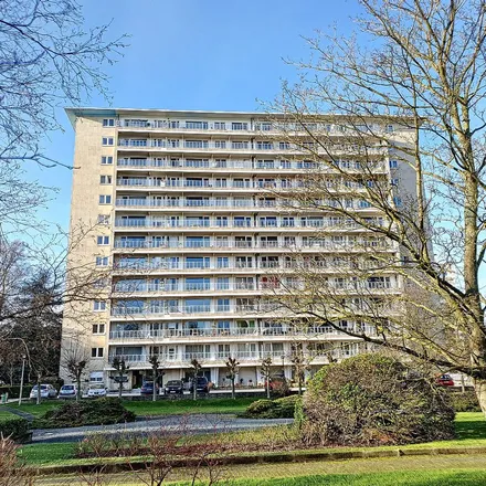 Rent this 2 bed apartment on Avenue des Gerfauts - Giervalkenlaan 2 in 1170 Watermael-Boitsfort - Watermaal-Bosvoorde, Belgium