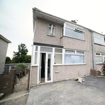 Rent this 4 bed duplex on 16 Hunters Way in Bristol, BS34 7EW