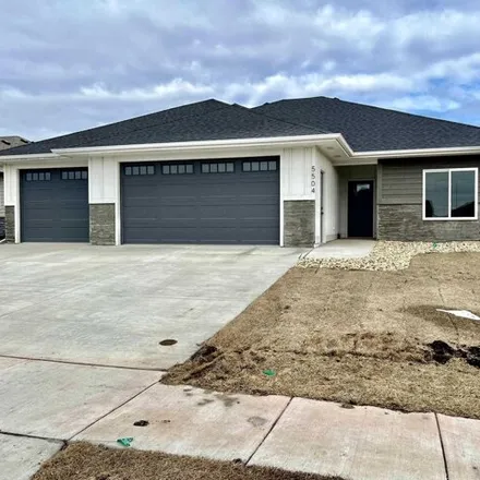 Buy this 3 bed house on East 63rd Street in Sioux Falls, SD 57110
