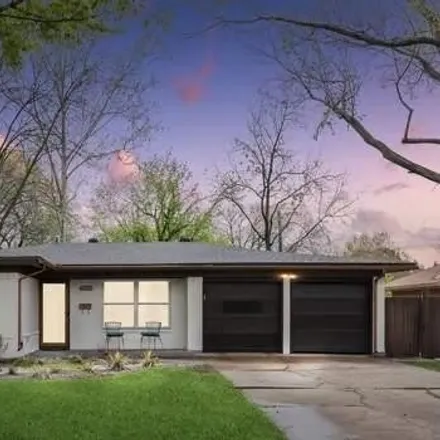 Buy this 3 bed house on 2608 Highwood Drive in Dallas, TX 75228