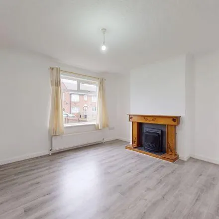 Image 2 - Beal Terrace, Newcastle upon Tyne, NE6 3LT, United Kingdom - Duplex for rent