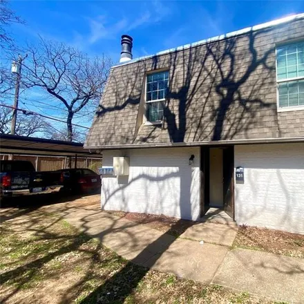 Rent this 1 bed condo on 19 Highland Park Court in Irving, TX 75061
