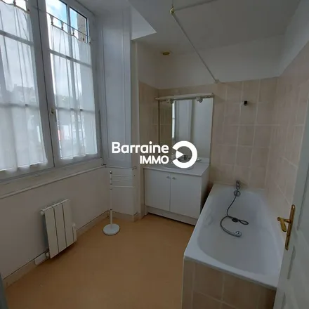 Image 6 - 42 Quai du Leon, 29600 Morlaix, France - Apartment for rent