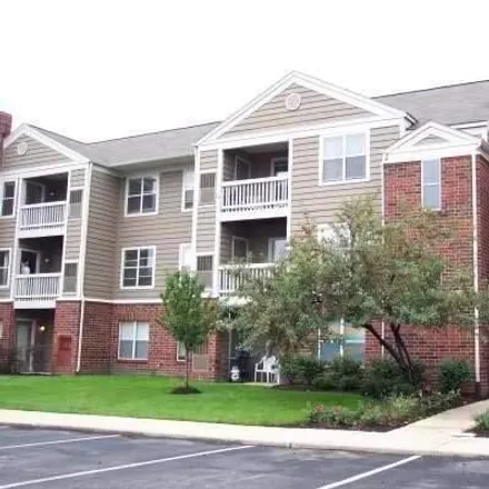 Rent this 1 bed condo on Glengarry Drive in Bloomingdale, IL 60117