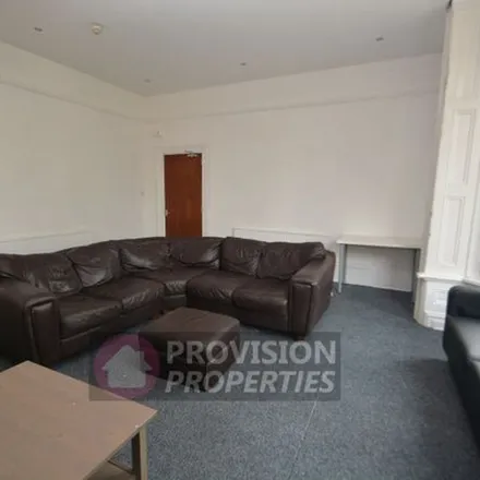 Rent this 8 bed townhouse on Cardigan Road Carberry Road in Cardigan Road, Leeds