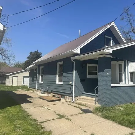Buy this 2 bed house on 137 North Cedar Avenue in West Peoria, Peoria County