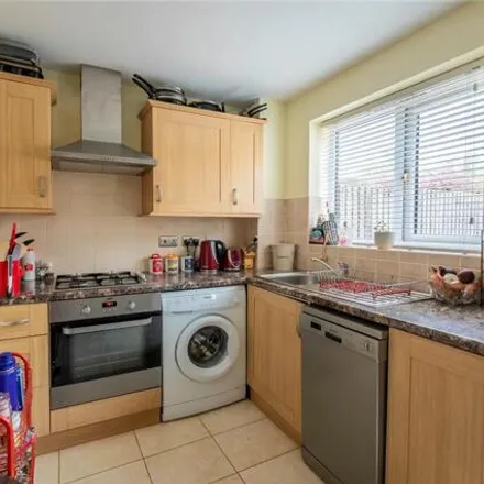 Image 3 - Kinross Drive, Bletchley, MK3 7UF, United Kingdom - Townhouse for sale