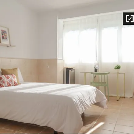 Rent this 25 bed room on Madrid in Túnel Marqués de Viana - Sor Ángela de la Cruz, 28039 Madrid